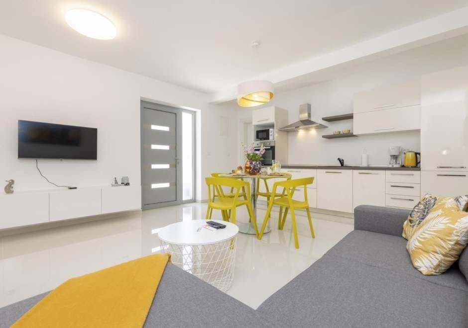 Apartments Losinj Sunset Mali Lošinj Buitenkant foto